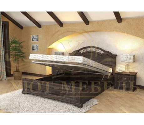 Деревянная двуспальная кровать из массива Лаура