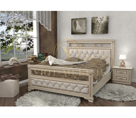 Деревянная двуспальная кровать из массива Виттория