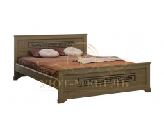 Деревянная двуспальная кровать из массива Классика