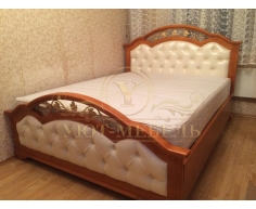 Деревянная двуспальная кровать из массива Венеция