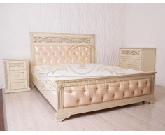 Деревянная двуспальная кровать из массива Верона со вставкой