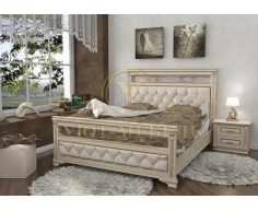 Деревянная двуспальная кровать из массива Виттория